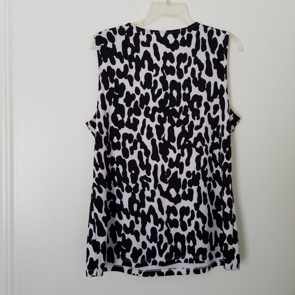 Christopher & Banks Animal Print Blouse Sleeveless - Picture 4 of 7